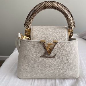 Pre-loved but pristine Louis Vuitton Capucines Mini